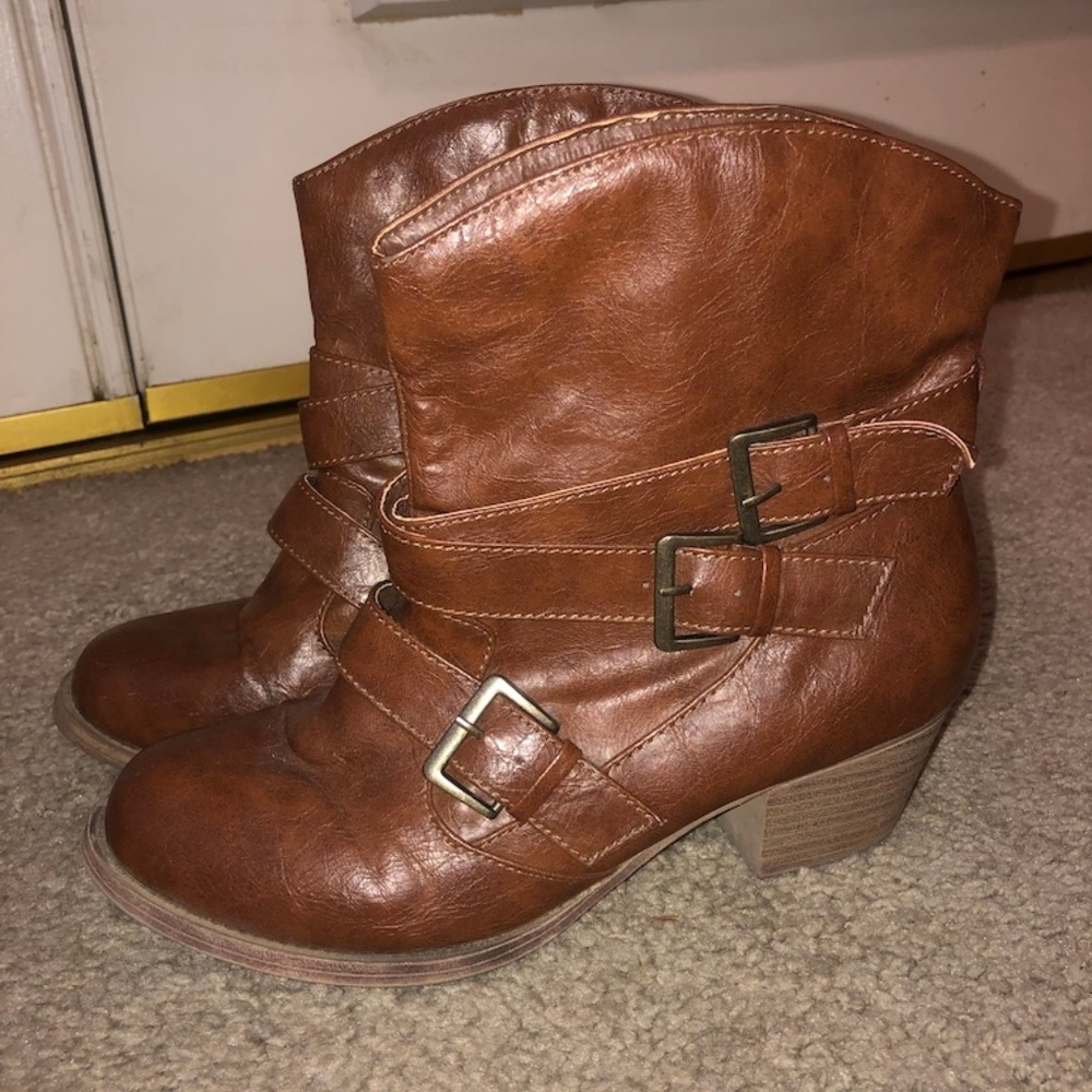 Women's Brown Mudd Ankle Boots, Heels Size 10
